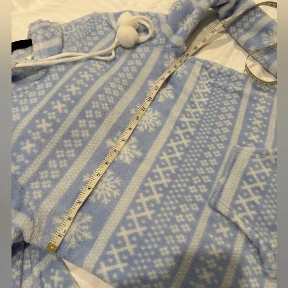 Ardene Light Blue Fuzzy Hoodie, size xs, like new - Picture 2 of 7